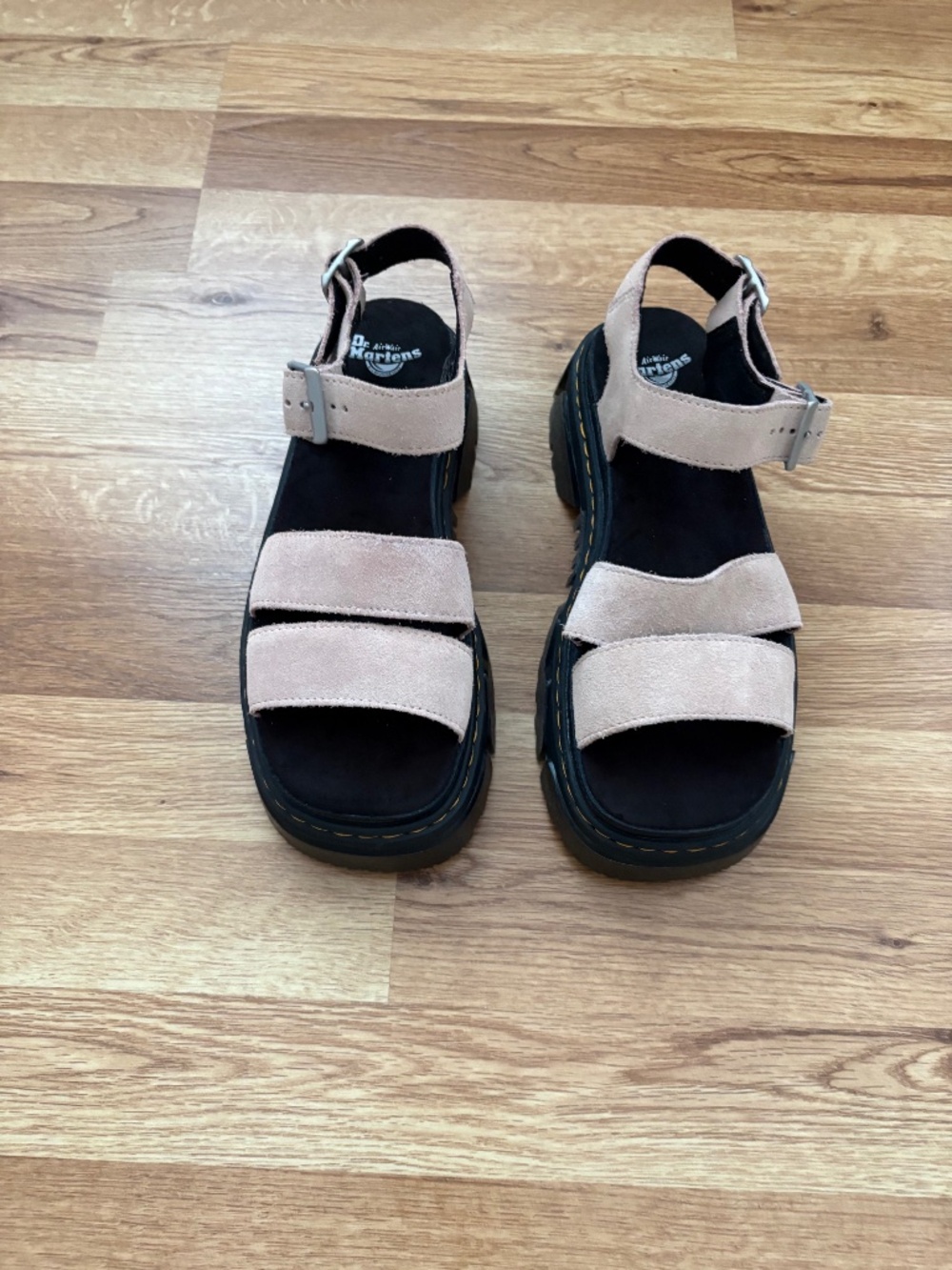 NWOT Dr. Martens women’s Mattison 2 Strap sandal